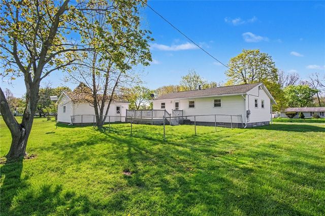 277 Lycoming Rd, Henrietta, NY 14623