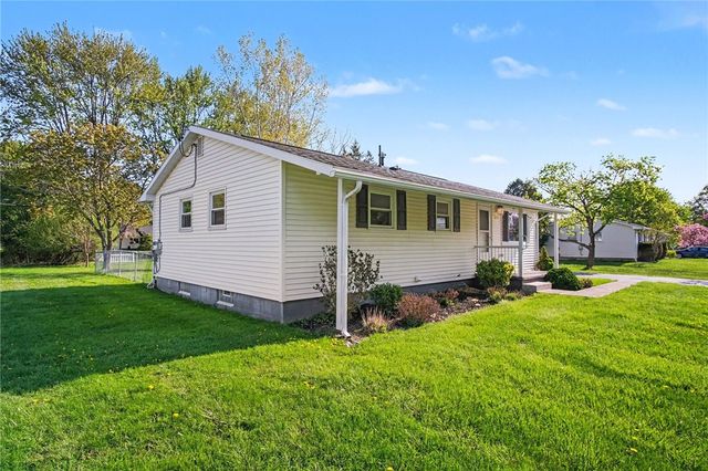 277 Lycoming Rd, Henrietta, NY 14623