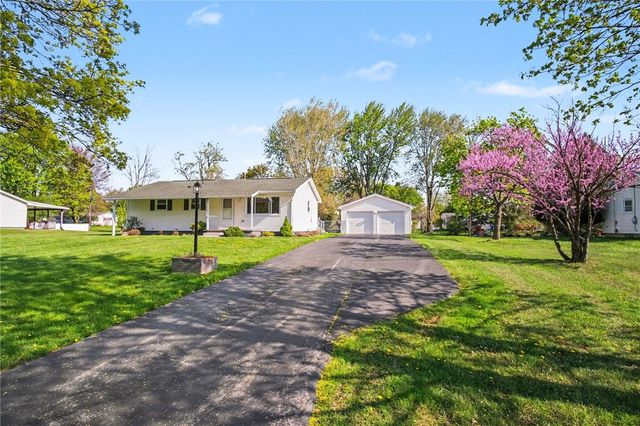 277 Lycoming Rd, Henrietta, NY 14623