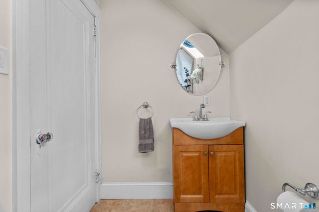 99 Fourth Street, Hamden, CT 06514