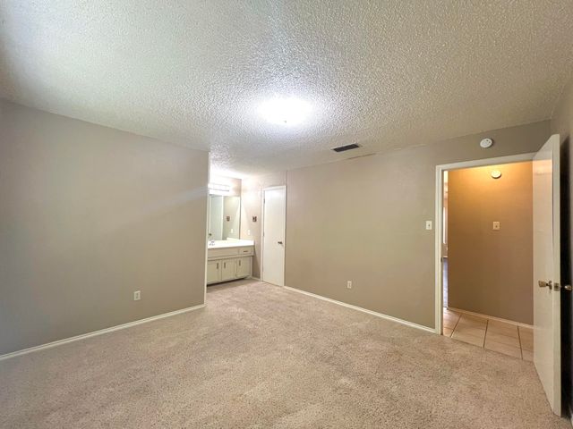 5702 Brownfield Drive, C, Lubbock, TX 79414