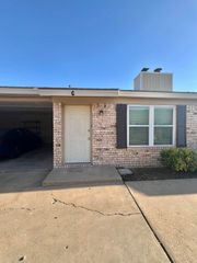 5702 Brownfield Drive, C, Lubbock, TX 79414