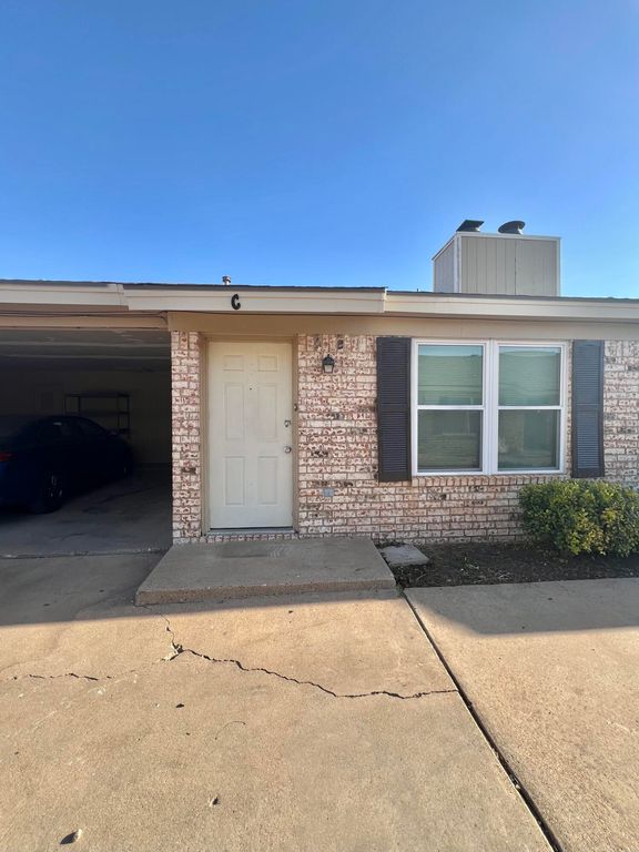 5702 Brownfield Drive, C, Lubbock, TX 79414