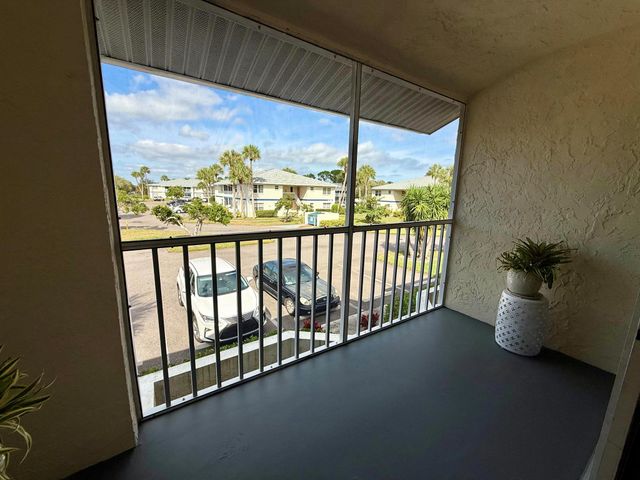 1520 SE Royal Green Circle K 205, Port St Lucie, FL 34952