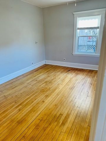 698 Main St 1, Wakefield, MA 01880