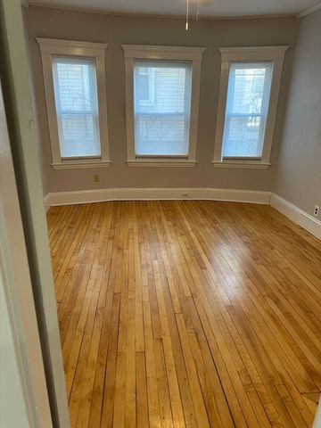 698 Main St 1, Wakefield, MA 01880