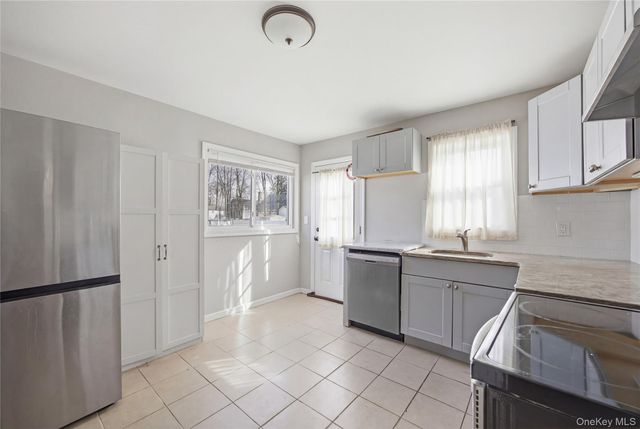 12 S Prospect Street, Copiague, NY 11726