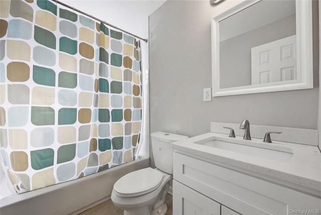 12 S Prospect Street, Copiague, NY 11726