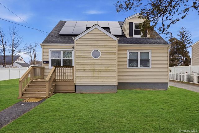 12 S Prospect Street, Copiague, NY 11726