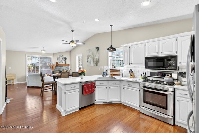 925 W Melrose Avenue, Findlay, OH 45840