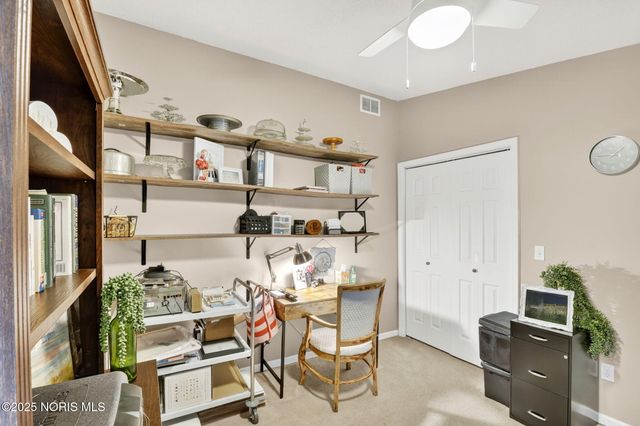 925 W Melrose Avenue, Findlay, OH 45840