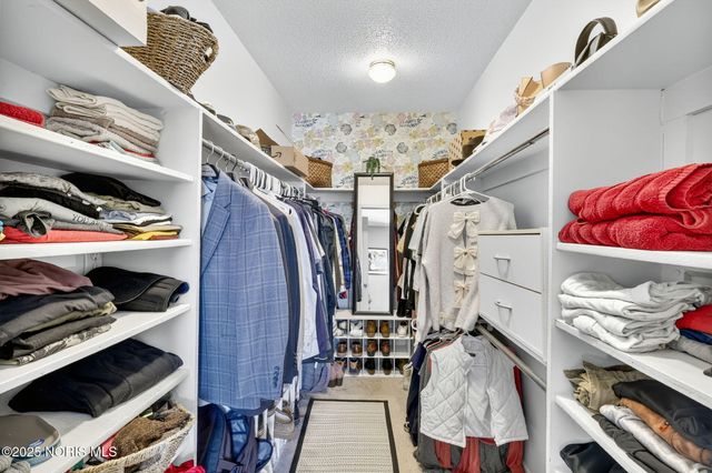 925 W Melrose Avenue, Findlay, OH 45840