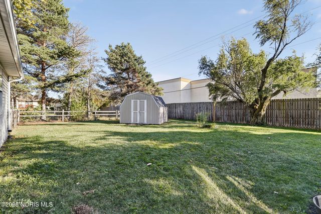 925 W Melrose Avenue, Findlay, OH 45840