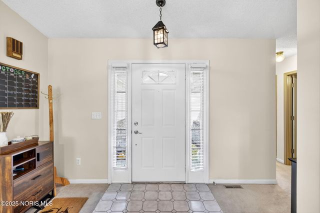 925 W Melrose Avenue, Findlay, OH 45840