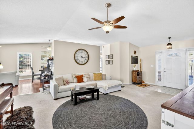 925 W Melrose Avenue, Findlay, OH 45840