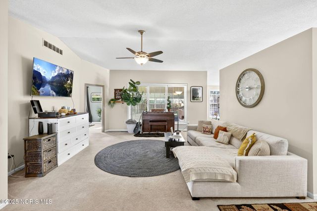 925 W Melrose Avenue, Findlay, OH 45840