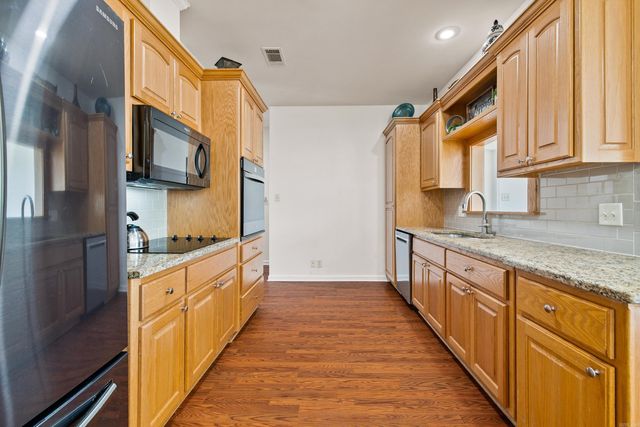 3815 Wildflower Lane, Benton, AR 72015