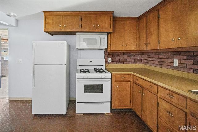 4905 Michael Drive, Godfrey, IL 62035