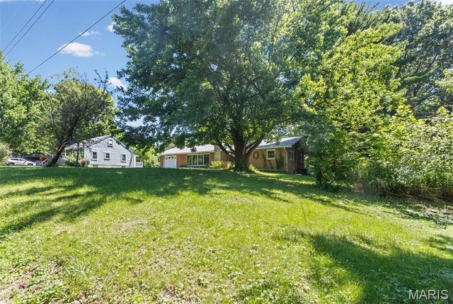 4905 Michael Drive, Godfrey, IL 62035
