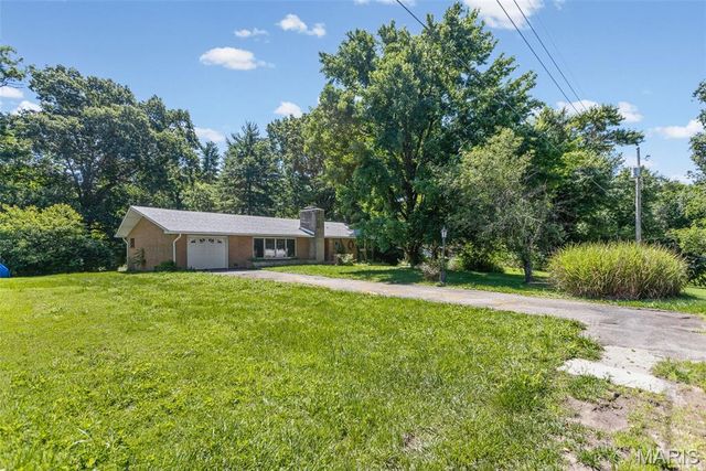 4905 Michael Drive, Godfrey, IL 62035