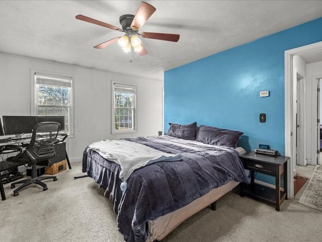 141 Peach St, Barre, MA 01005