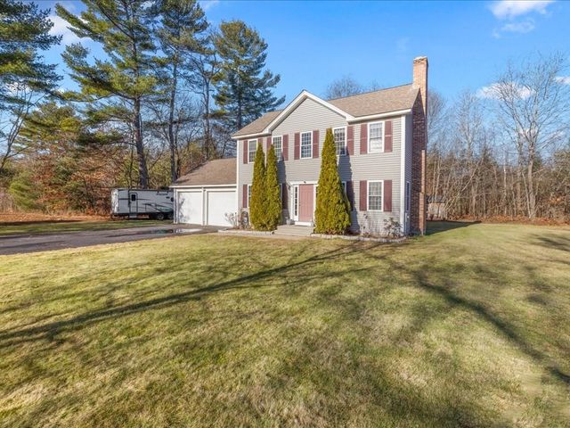 141 Peach St, Barre, MA 01005