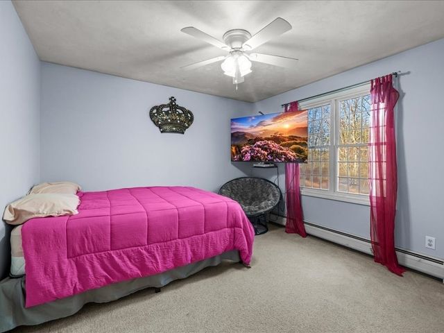 141 Peach St, Barre, MA 01005