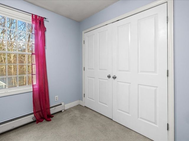 141 Peach St, Barre, MA 01005