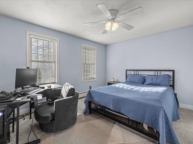 141 Peach St, Barre, MA 01005