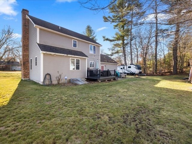 141 Peach St, Barre, MA 01005