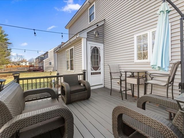 141 Peach St, Barre, MA 01005