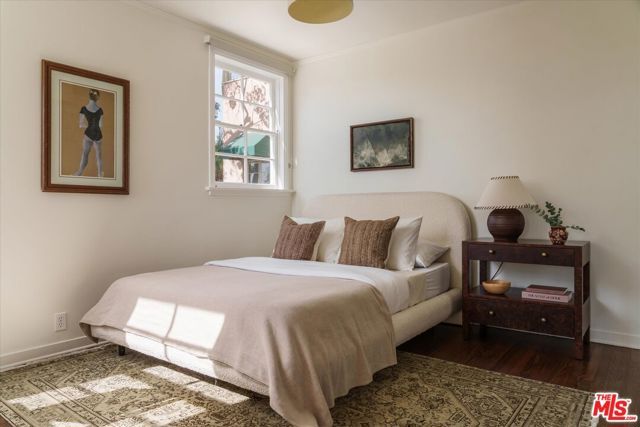 1990 Lucile Avenue, Los Angeles, CA 90039