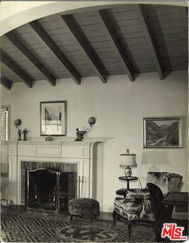 1990 Lucile Avenue, Los Angeles, CA 90039