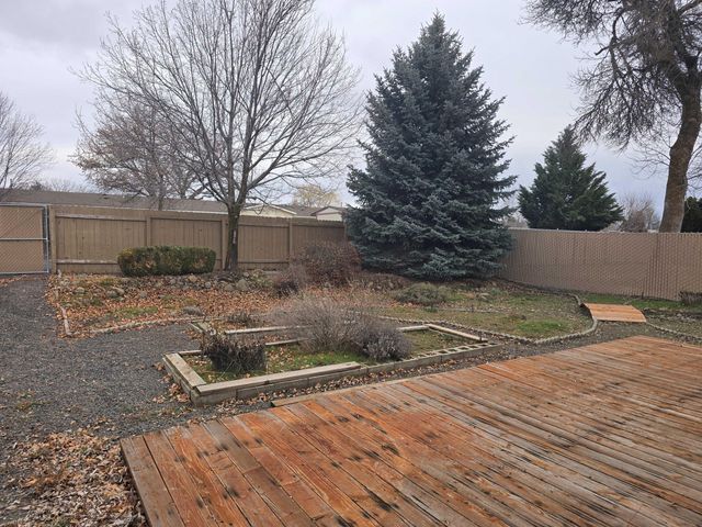 10631 Kincheloe Avenue, Klamath Falls, OR 97603