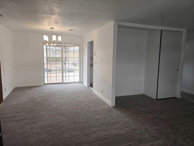 10631 Kincheloe Avenue, Klamath Falls, OR 97603