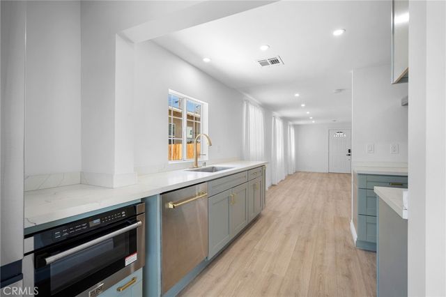 10607 Whitegate Avenue, Sunland, CA 91040