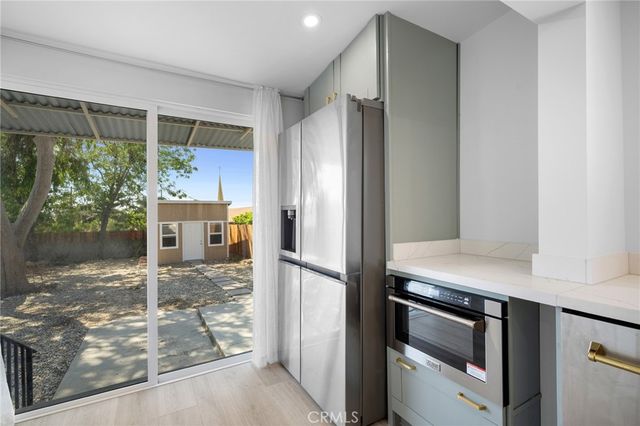 10607 Whitegate Avenue, Sunland, CA 91040