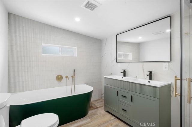 10607 Whitegate Avenue, Sunland, CA 91040