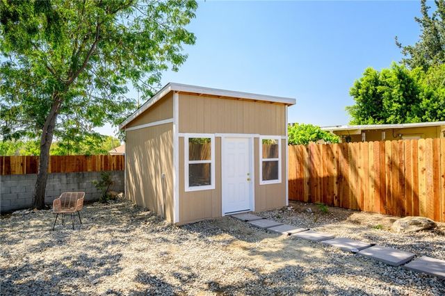 10607 Whitegate Avenue, Sunland, CA 91040