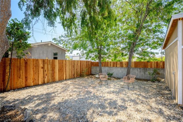 10607 Whitegate Avenue, Sunland, CA 91040