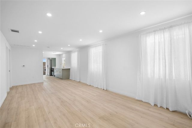 10607 Whitegate Avenue, Sunland, CA 91040