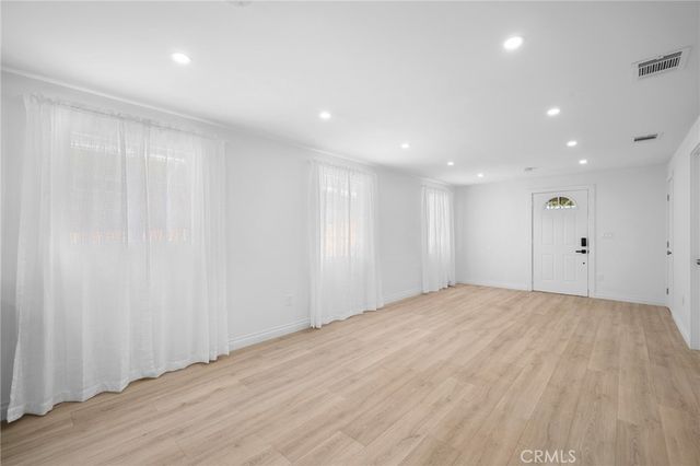 10607 Whitegate Avenue, Sunland, CA 91040