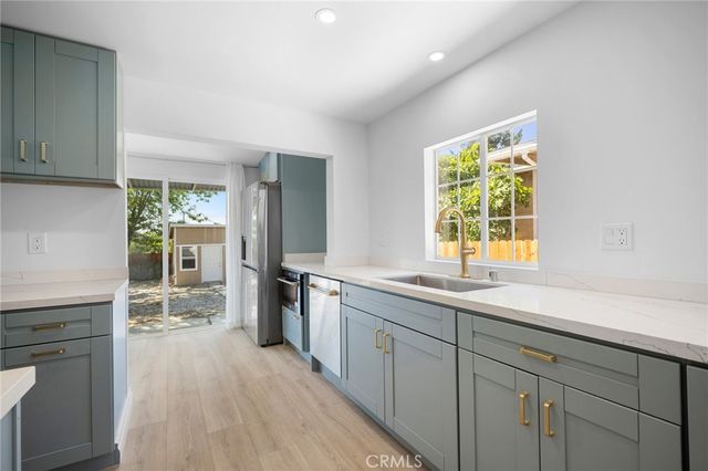 10607 Whitegate Avenue, Sunland, CA 91040
