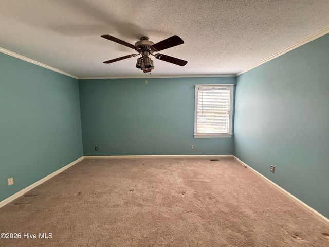 406 Walking Stick Trail, Clinton, NC 28328