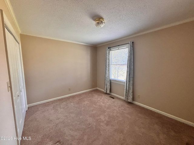 406 Walking Stick Trail, Clinton, NC 28328