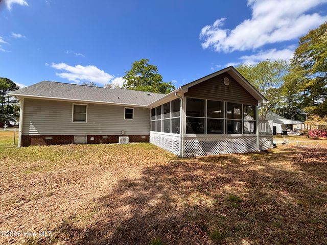 406 Walking Stick Trail, Clinton, NC 28328