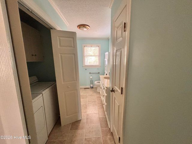 406 Walking Stick Trail, Clinton, NC 28328