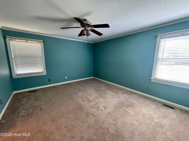 406 Walking Stick Trail, Clinton, NC 28328