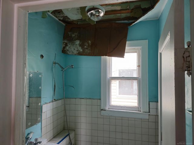 2680 Carpenter Street, Hamtramck, MI 48212