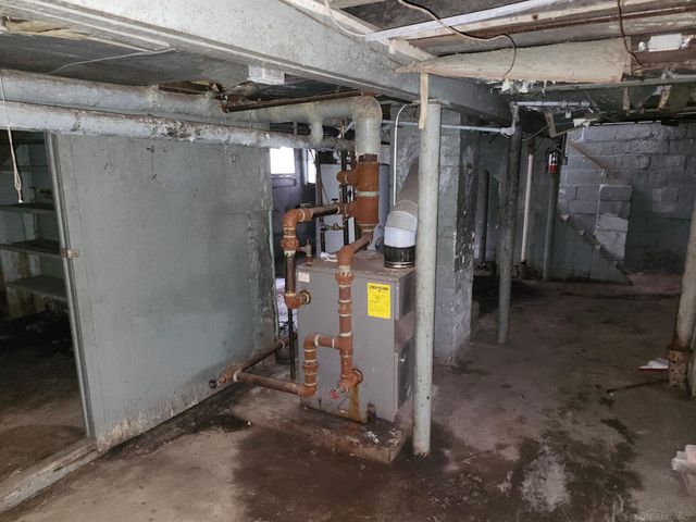 2680 Carpenter Street, Hamtramck, MI 48212